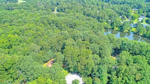 3890 Sundowner Ct, Conyers GA  30094-3870 exterior