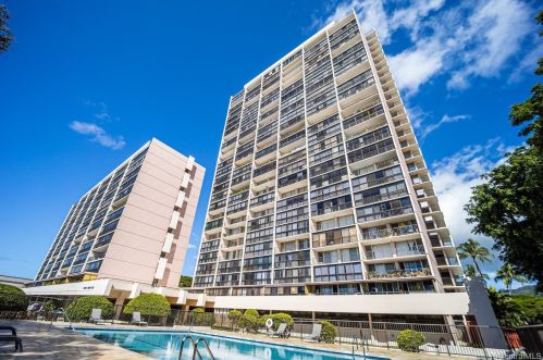 4300 Waialae Ave, Honolulu HI  96816-5735 exterior