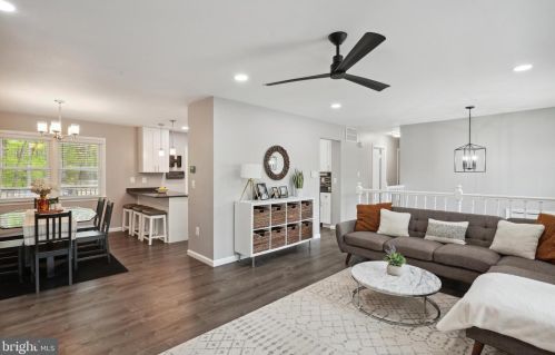 8922 Applecross Ln, Springfield VA  22153-1201 exterior