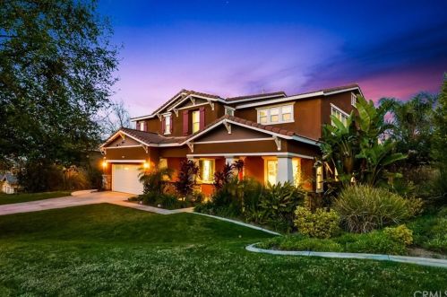 9278 Archwood Ct, Riverside, CA 92508-9315