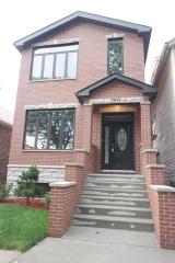 2933 Haynes Ct, Chicago, IL 60608-5609