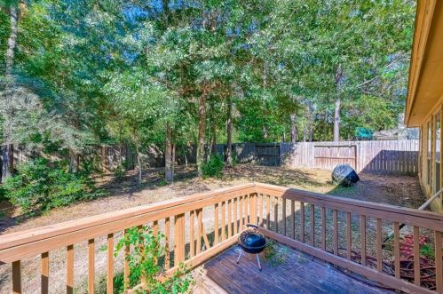 989 Arbor Way, Conroe TX  77303-1784 exterior