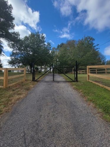 788 Jackson Lake Rd, Jackson, GA 30233-2800