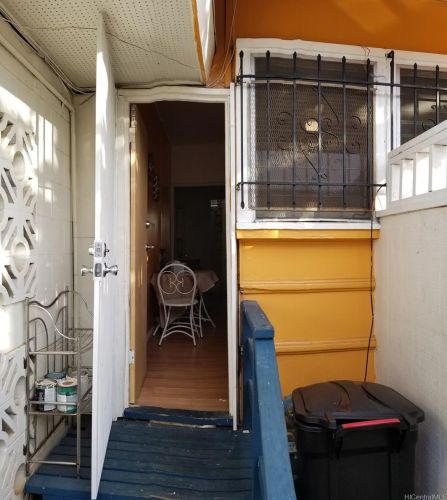 1712 Fern St, Honolulu HI  96826-3666 exterior