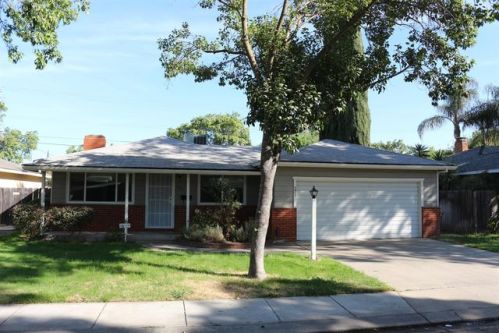 1413 Oakwood Dr, Modesto, CA 95350-4850