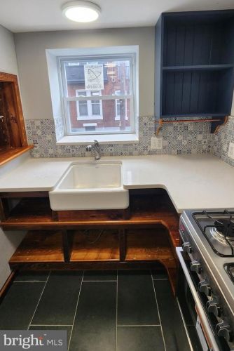 1912 19th St, Philadelphia PA  19145-2812 exterior