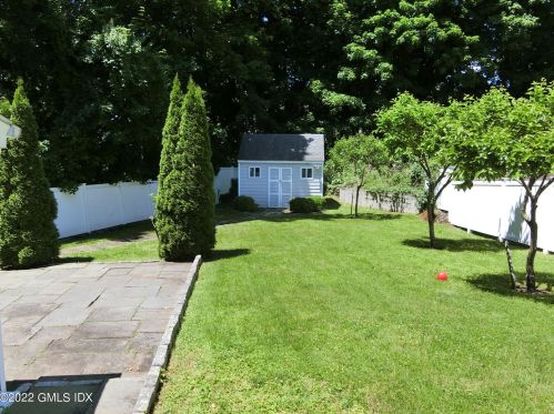 31 Homestead Rd, Greenwich CT  06831-4222 exterior