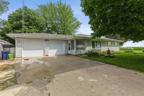 15354 Plank Rd, Sycamore, IL 60178-8743