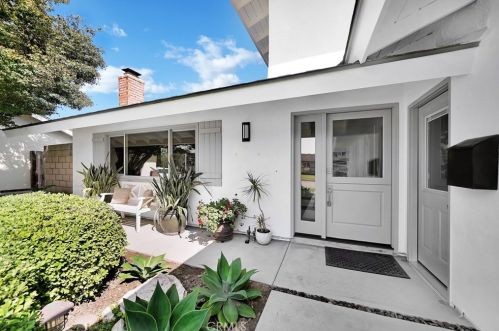 9673 Nightingale Ave, Santa Ana, CA 92708-7234