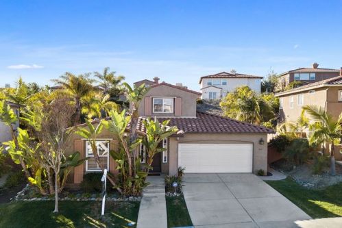 3441 Ravine Dr, Carlsbad, CA 92010-5558