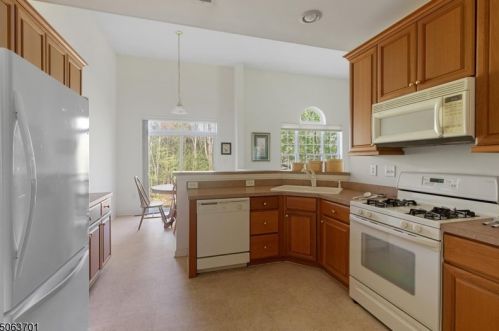6 Jackson Ave, Princeton NJ  08540-1677 exterior
