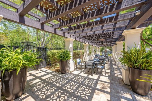 39 Tall Oak, Irvine CA  92603-4213 exterior