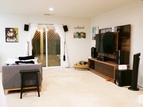 43113 Homestead St, Lancaster CA  93535-4837 exterior