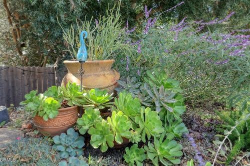 2358 Caracas St, Glendale CA  91214-3003 exterior