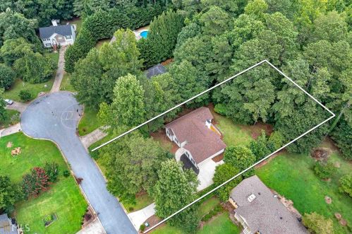 80 Riverside Ct, Hampton, GA 30228-2857