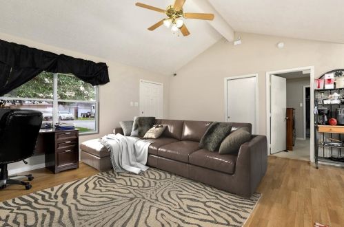 16208 Setting Sun Ct, Conroe, TX 77302-5540