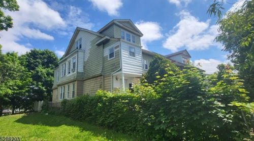 332 Seymour Ave, Newark, NJ 07112-2135