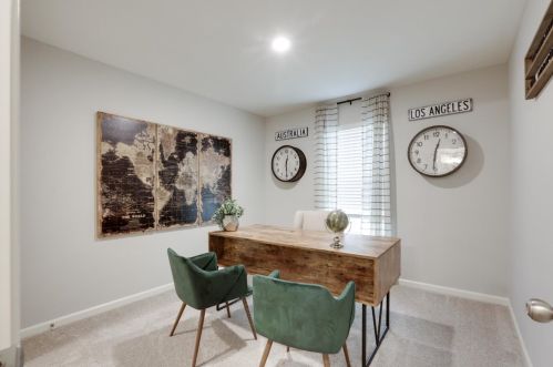 1817 Columbia Dr, Los Banos CA  93635-5371 exterior