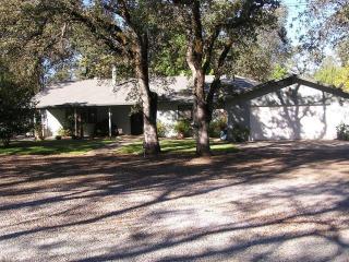 21748 Old Alturas Rd, Redding, CA 96003-7625