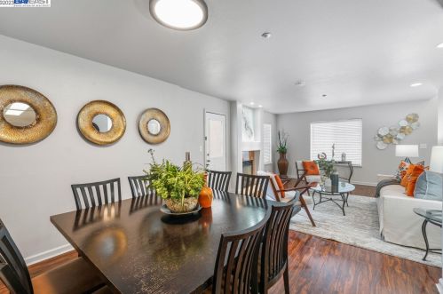 276 Blossom Way, Hayward, CA 94541-1920