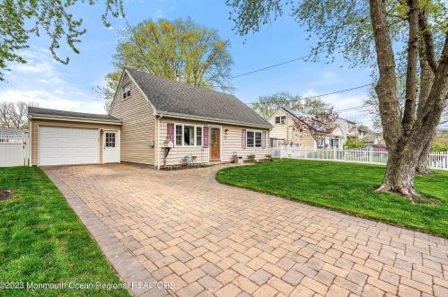 29 Appleton Dr, Hazlet, NJ 07730-2167
