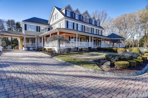 87 Middletown Rd, Holmdel Village, NJ 07733-2203
