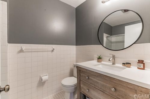 68 Sayre Dr, Princeton NJ  08540-5807 exterior