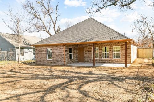 4720 Shackleford St, Fort Worth TX  76119-3563 exterior