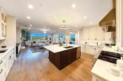 33612 Holtz Hill Rd, Dana Point, CA 92629-1915