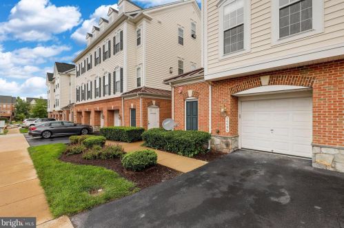 14496 Kylewood Way, Gainesville, VA 20155-6251
