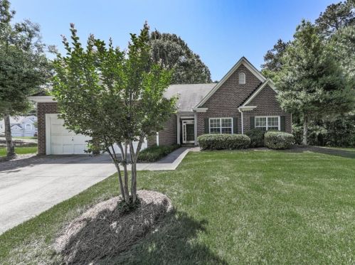 2215 Creekway Dr, Marietta, GA 30066-4941
