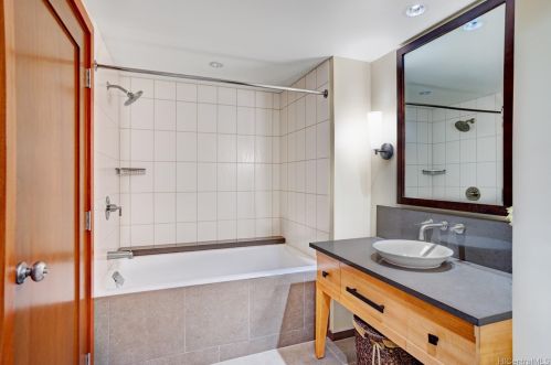 92-104 Waialii Pl, Kapolei HI  96707 exterior