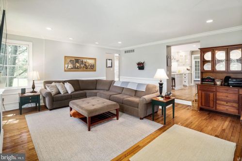 40 Upland Way, Haddonfield NJ 08033-3518 exterior