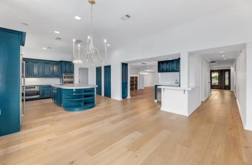 4200 Cat Mtn Dr, Austin TX  78731-3503 exterior