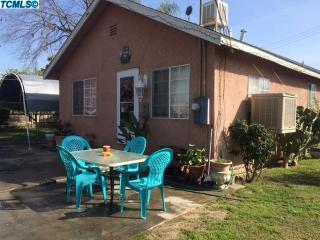 1604 Willis St, Visalia, CA 93291-2904