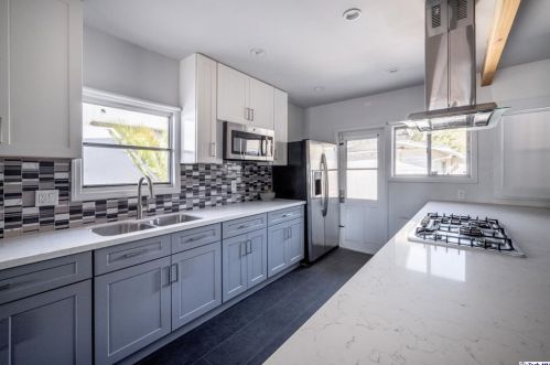 1118 Columbus Ave, Glendale CA  91202-3857 exterior