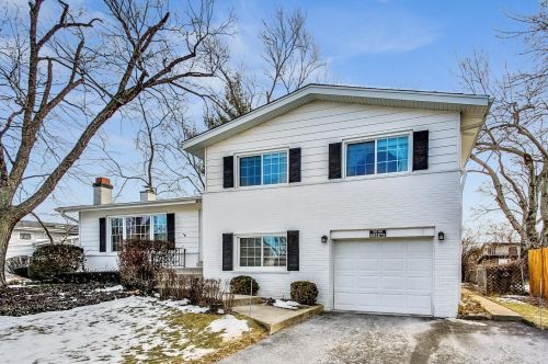 1231 Central Ave, Bannockburn, IL 60015-4160