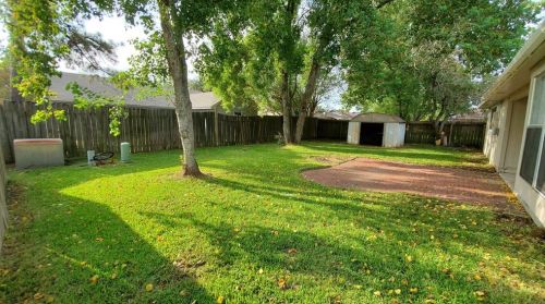 16986 Hummingbird, Conroe TX  77385-3735 exterior