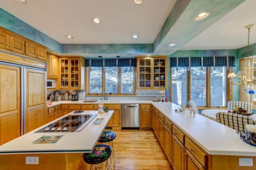 902 Highview Cir, Saint Paul MN  55118-3687 exterior