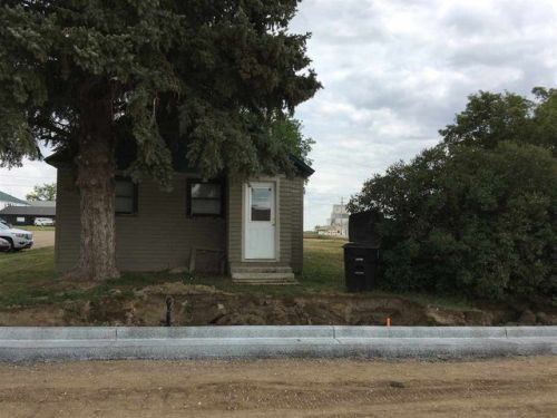 5 Benson St, Temple, ND 58852