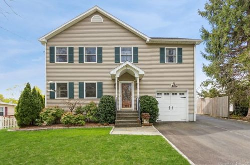 21 Scott St, Norwalk, CT 06851-2405