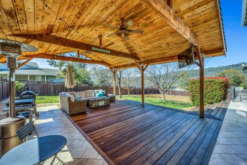 16305 Firethorne Rd, Middletown, CA 95467-8190