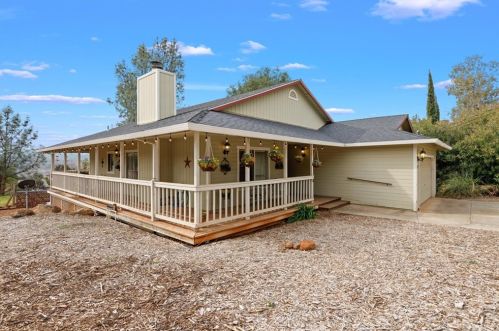 19207 Ravenhill Rd, Middletown, CA 95467-8805