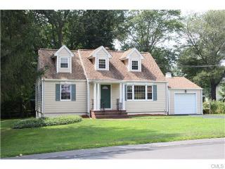 241 Pemburn Dr, Fairfield, CT 06824-3917