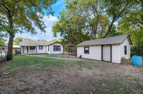 3920 4th St, Fort Worth TX  76107-2016 exterior