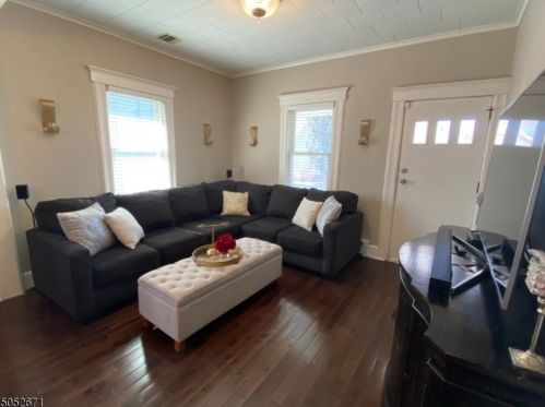 91 Passaic Ave, Paterson, NJ 07506-1433