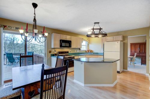 9639 Fallsridge Ct, Cincinnati OH 45231-2885 exterior