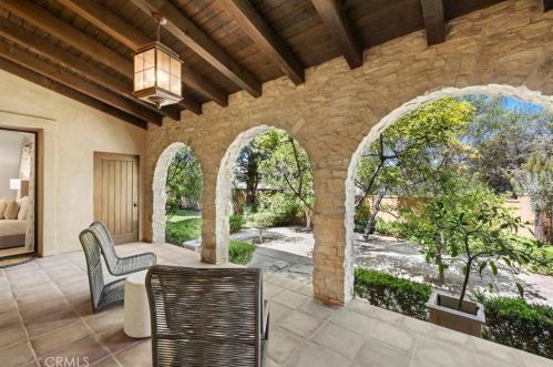 47 Echo Gln, Irvine CA  92603-0421 exterior