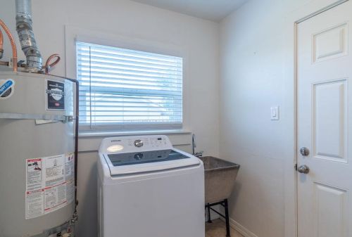 1645 Canal Farm Ln, Los Banos CA 93635-4405 exterior