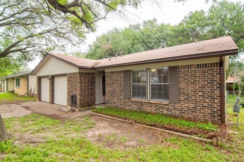 1602 Charolais Dr, Austin TX  78758-3641 exterior